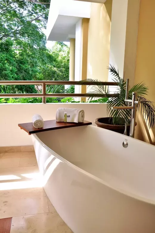 The Science Behind the Modern Jacuzzi